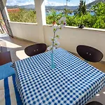 Apartament Sopic *